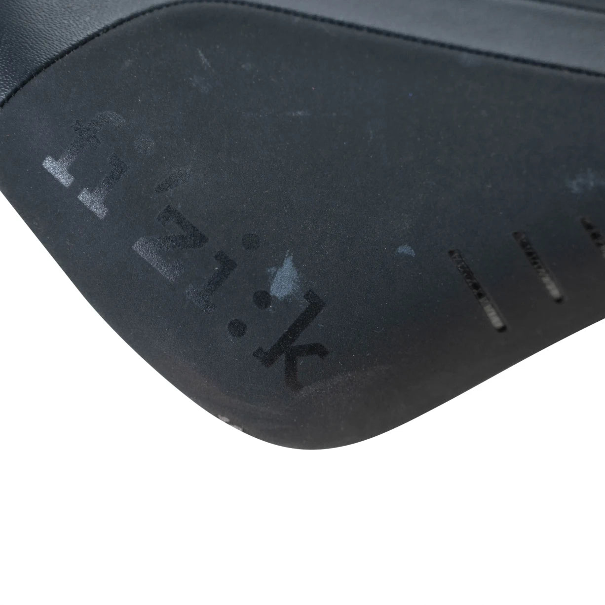 275mm x 141mmSaddle