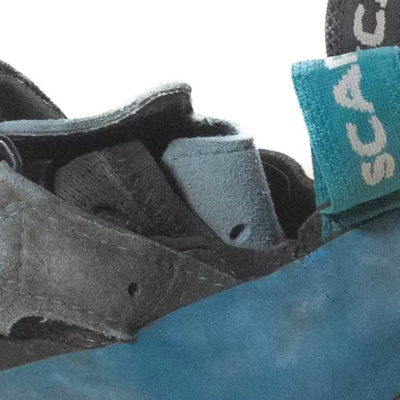 41.5Black/Blue
