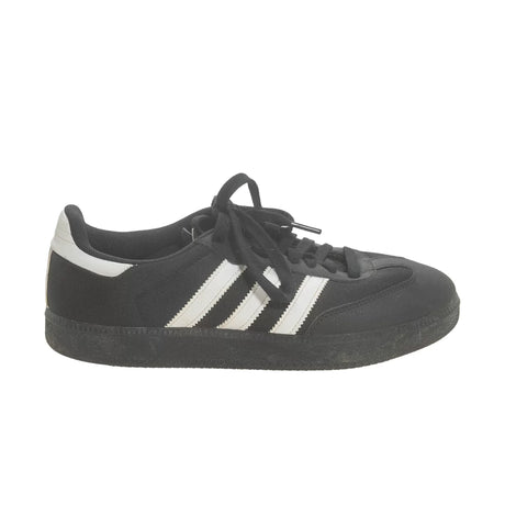 8Black
