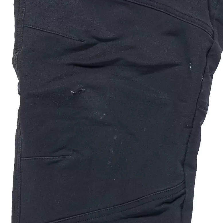 32Black