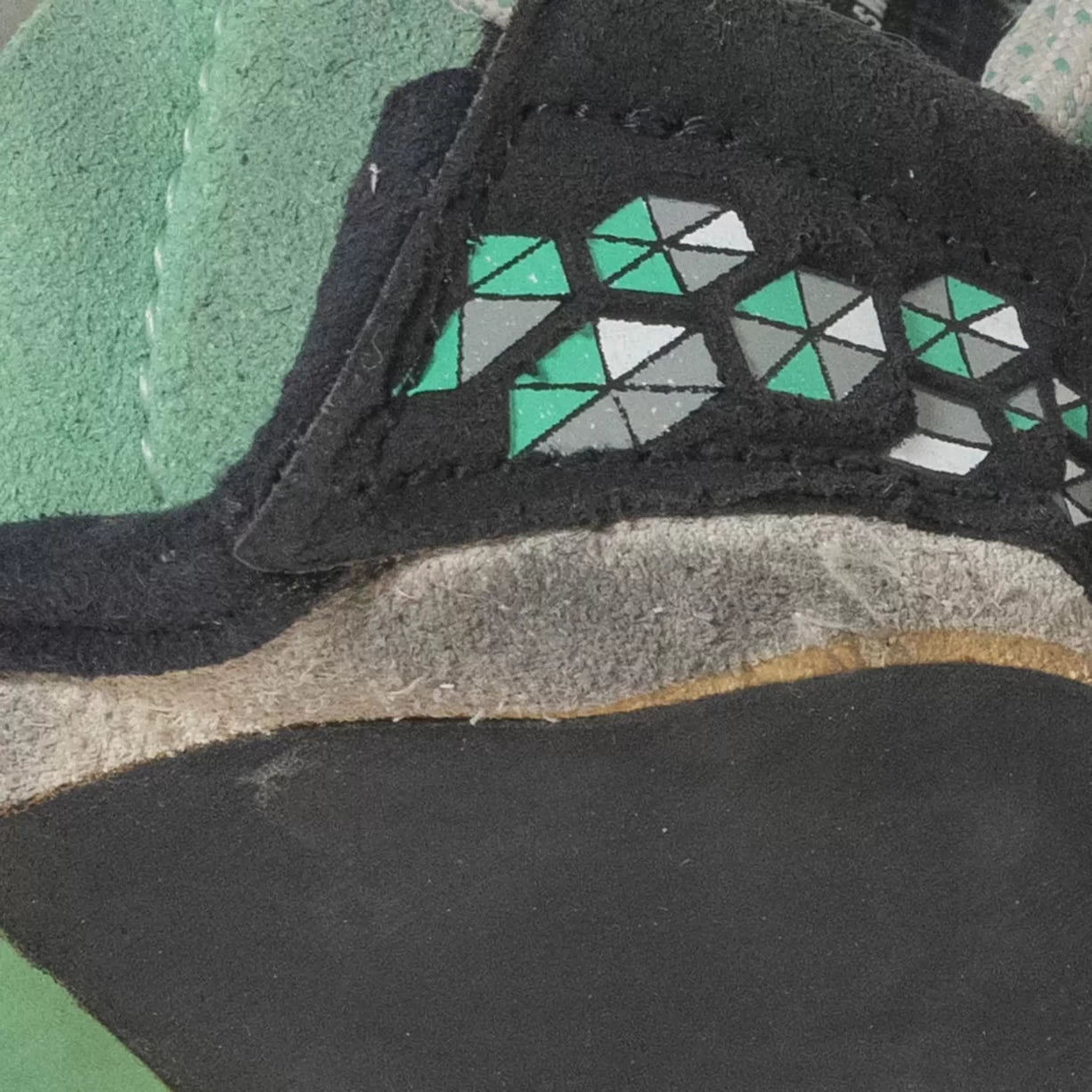 38.5Black/Emerald