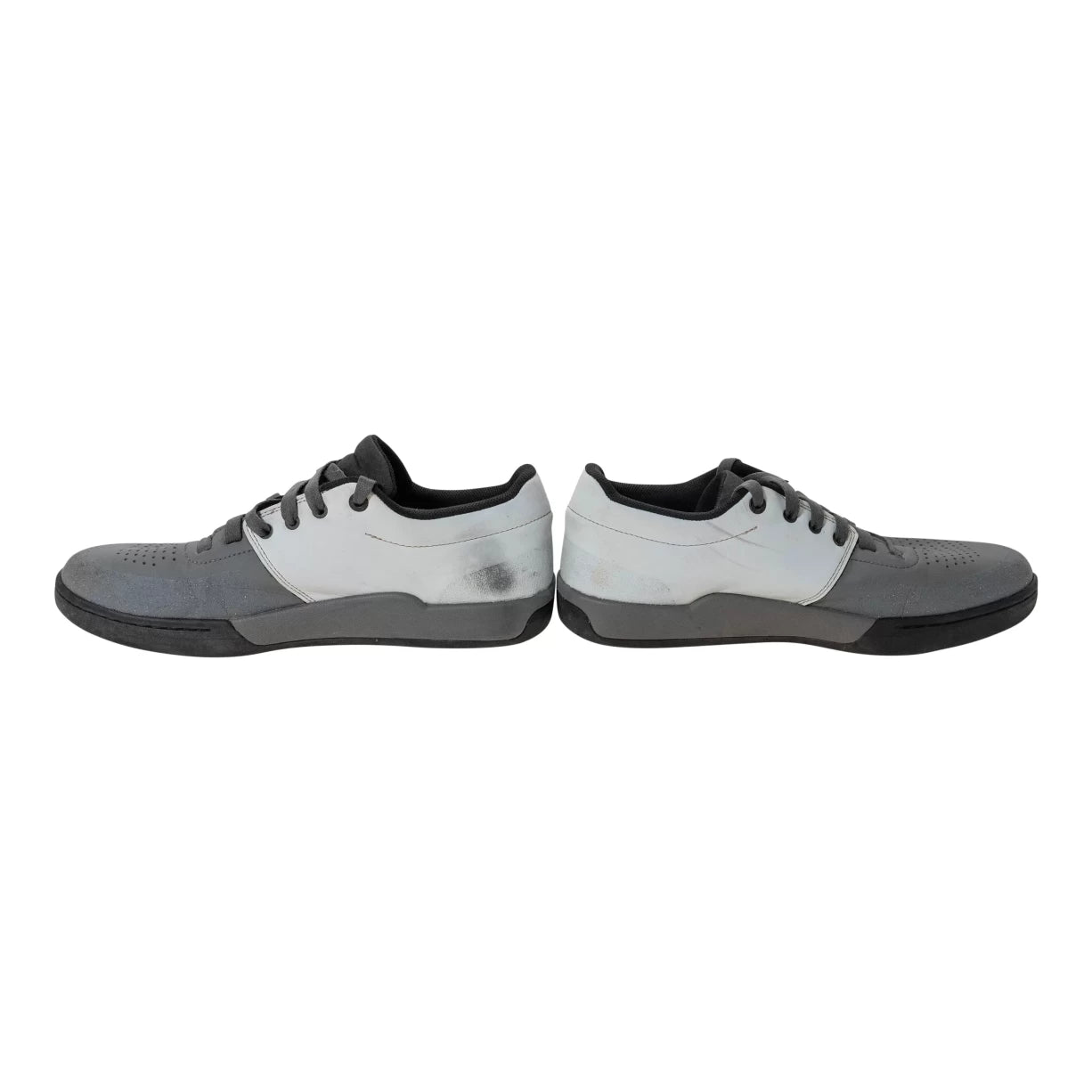 13Grey