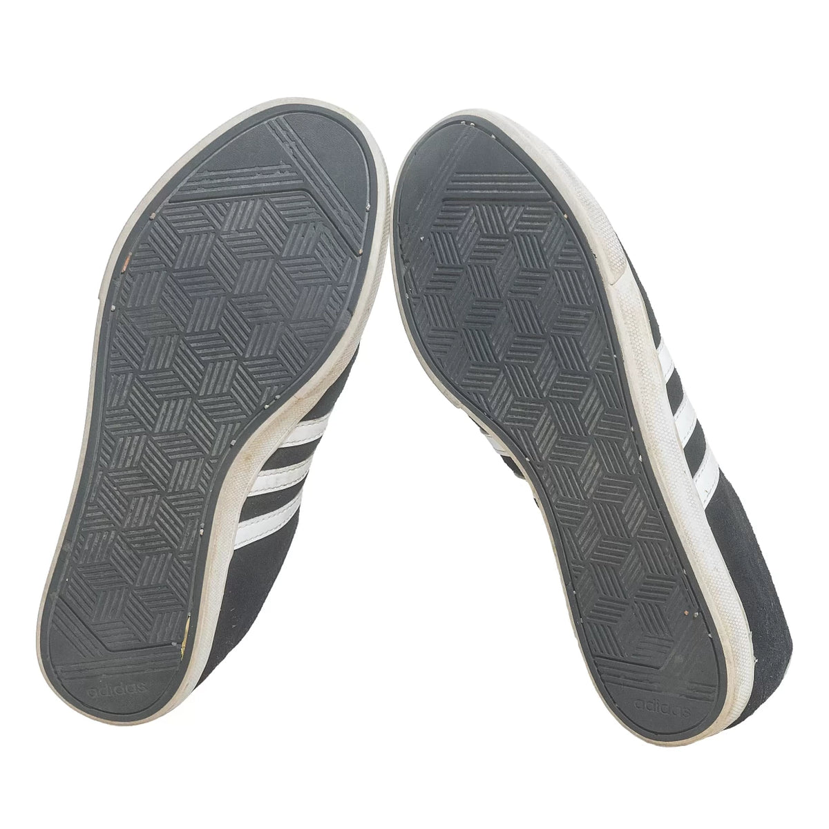 8Black/White