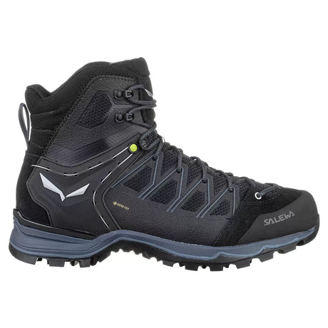11Black/Black