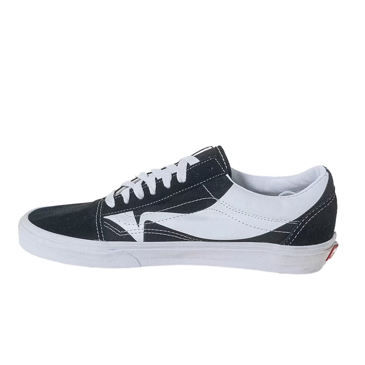 9Black/White