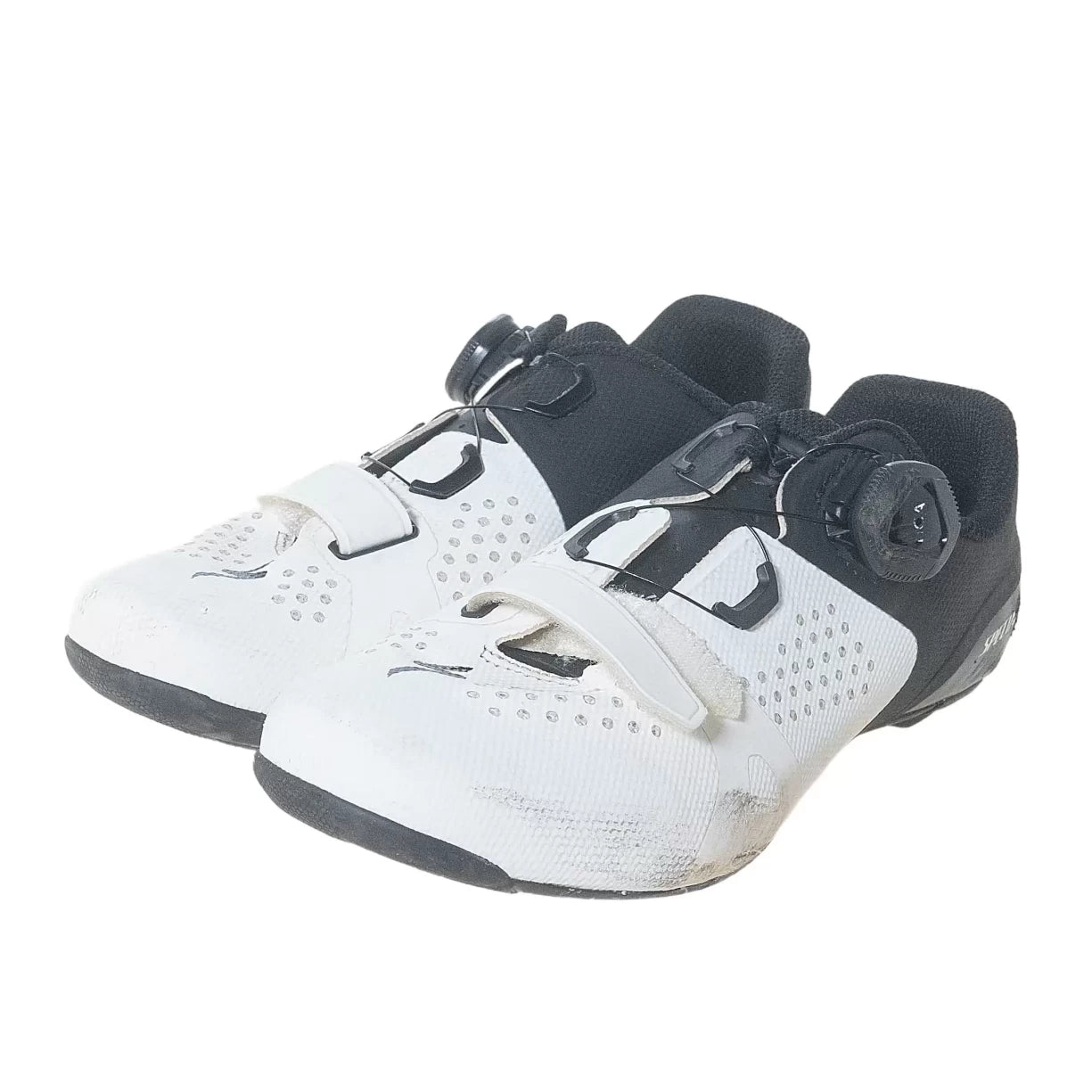 38Black/White