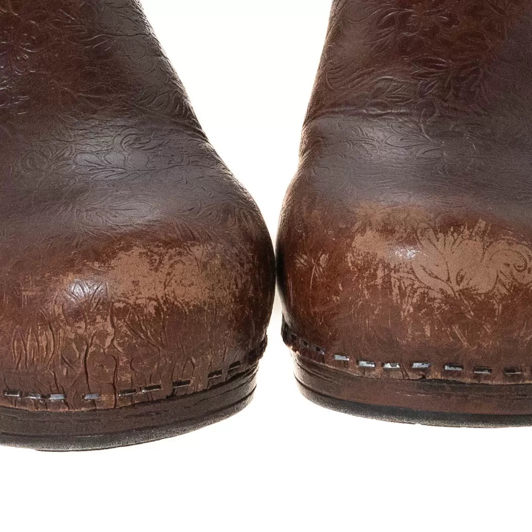 40Brown