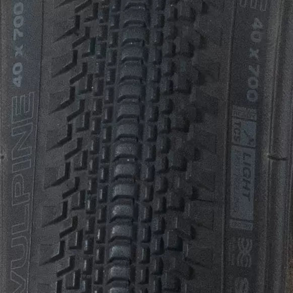 700 x 40cBlack