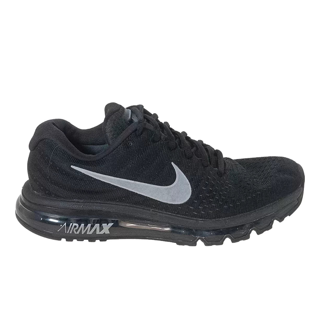 9.5Black/White