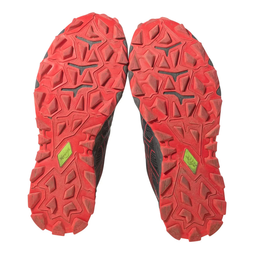 10Black/Red