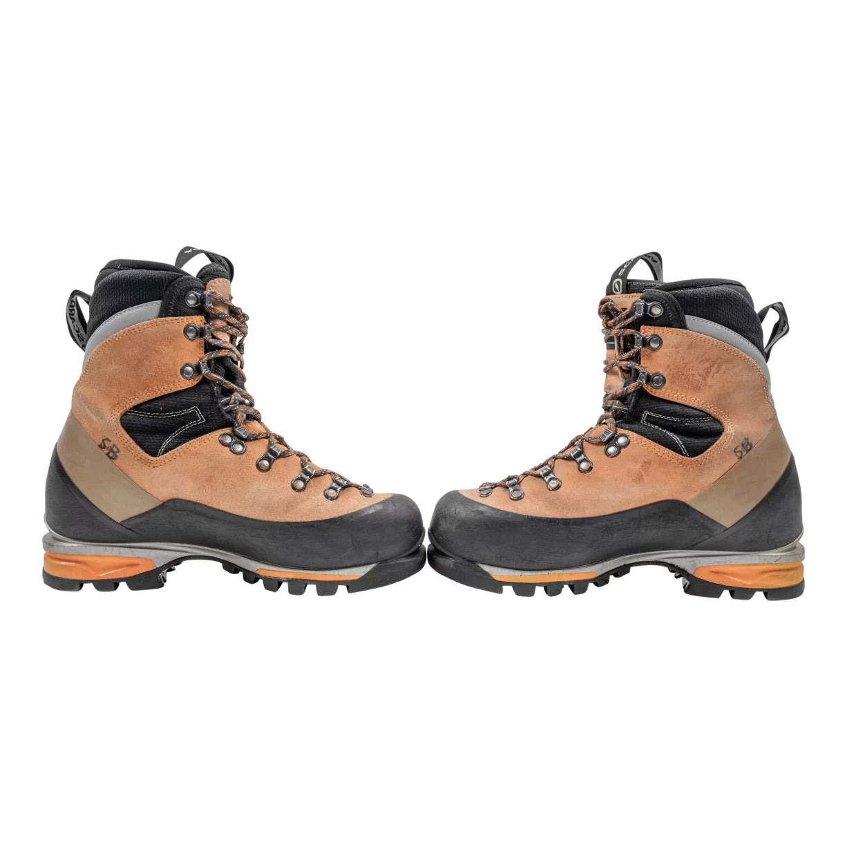41.0Tan/Black