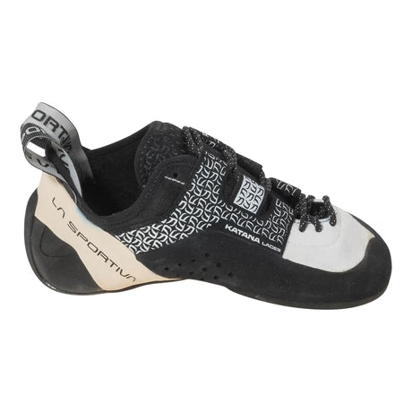 39.0Black/White