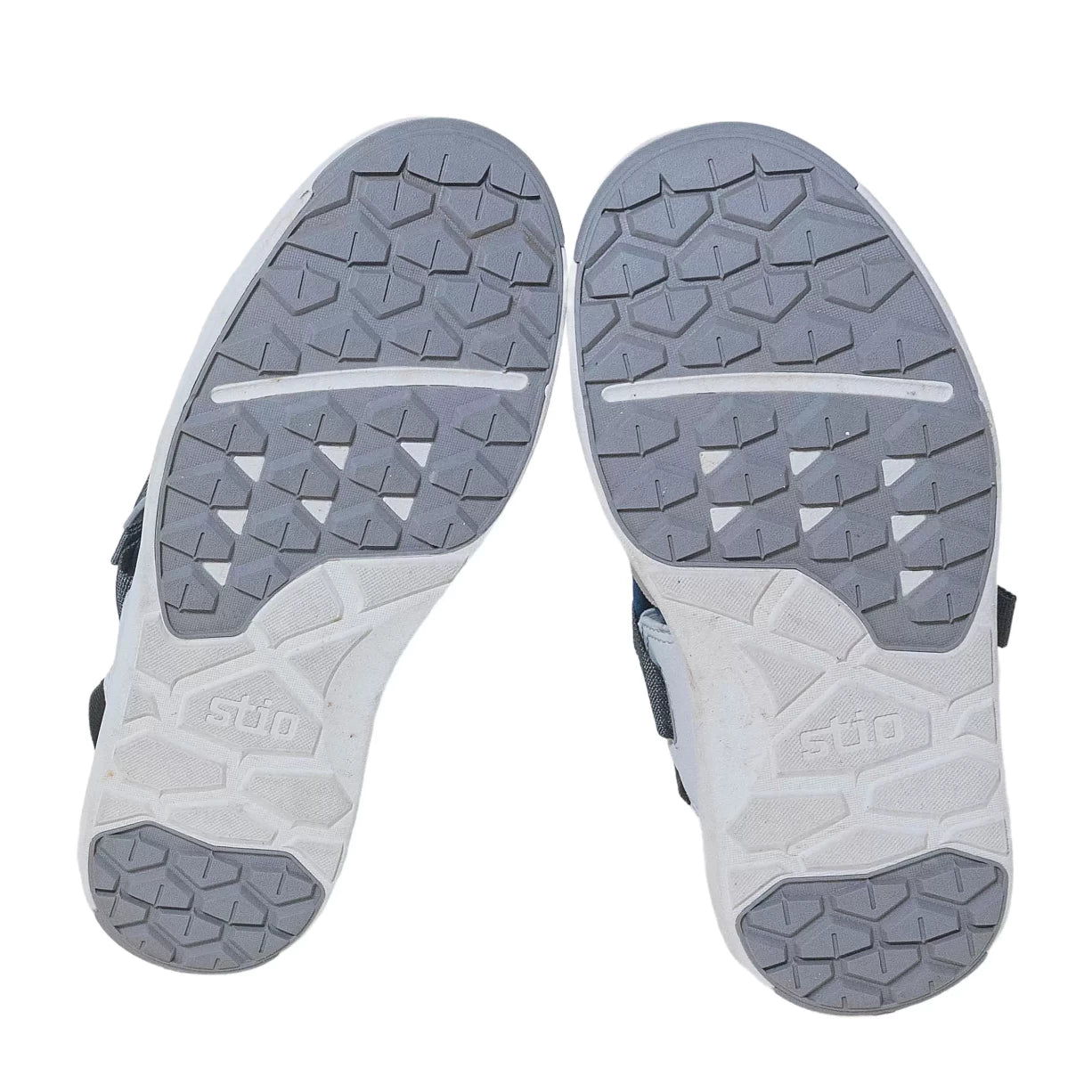 9Grey
