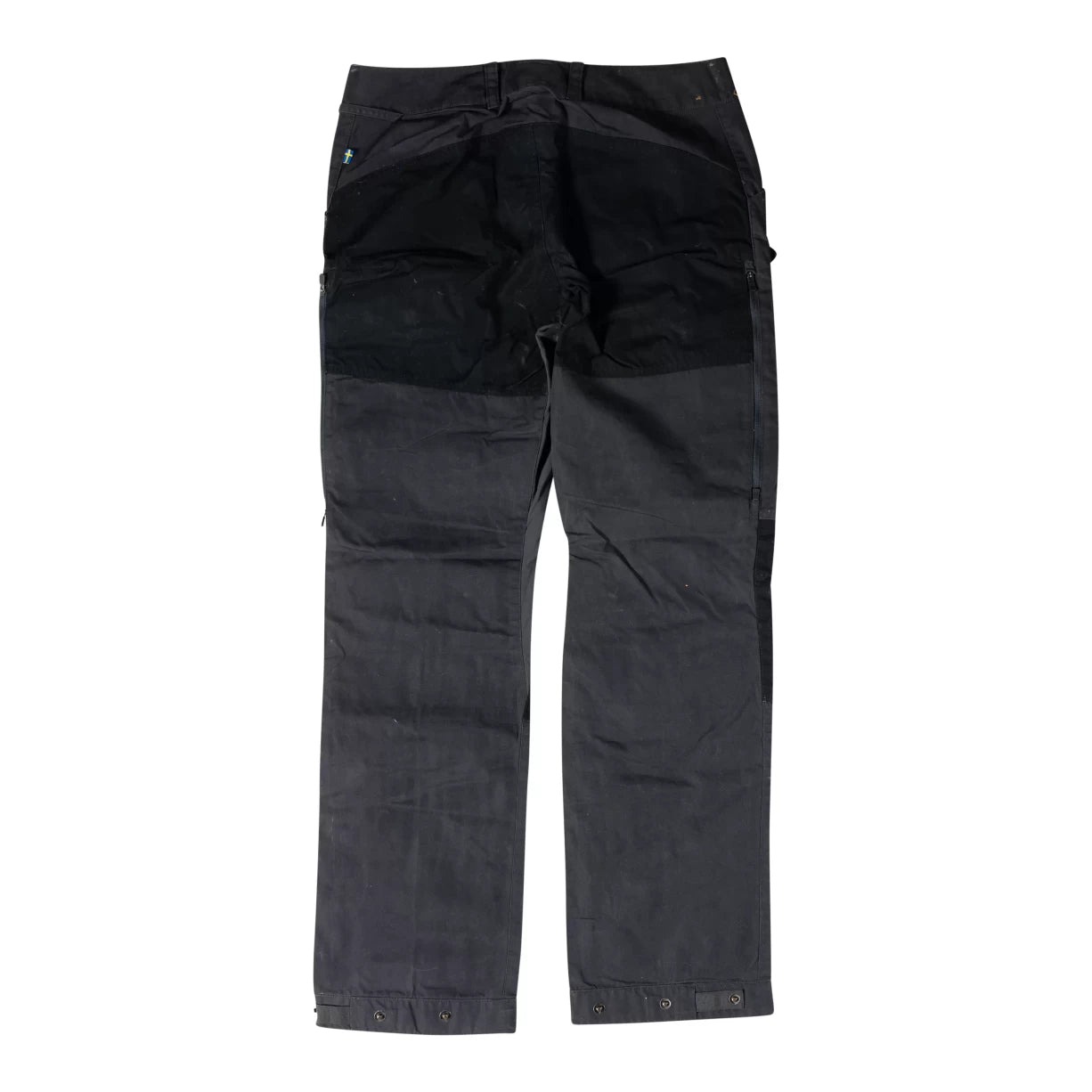 32Black