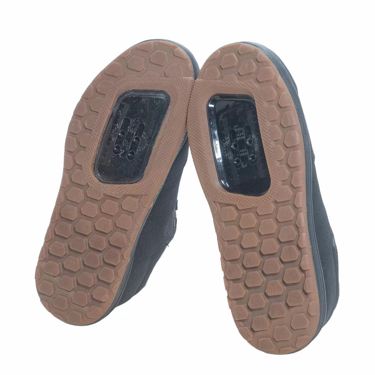 39.0Black