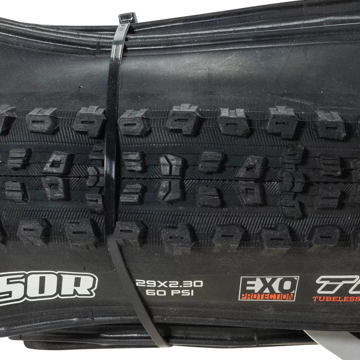 29x2.30Black