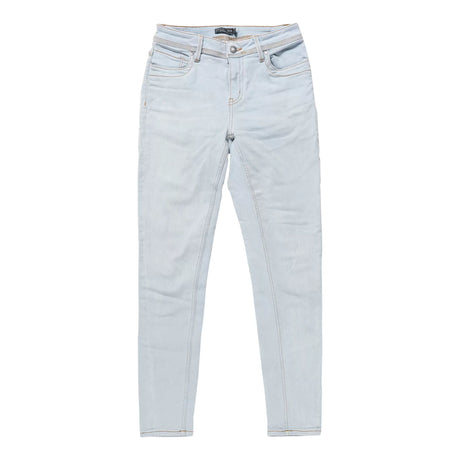 8 / 29Denim