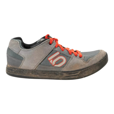 13Grey