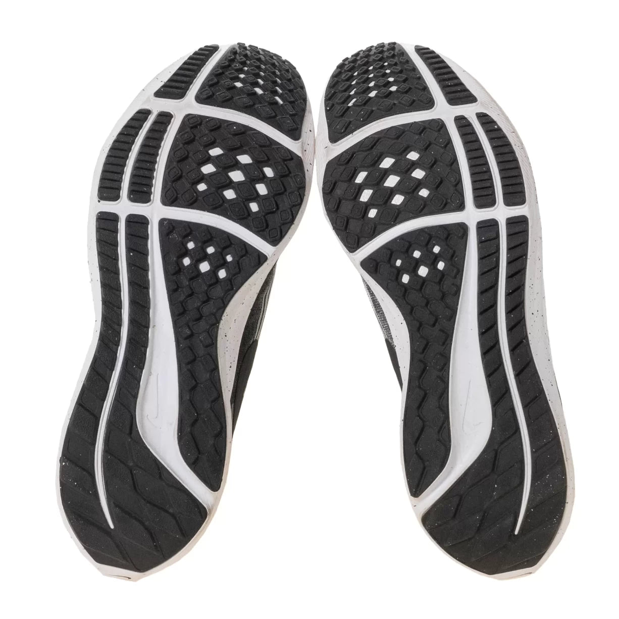 8.5Black/White