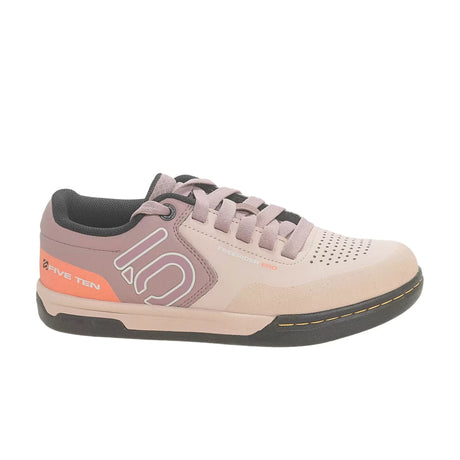 8Pink