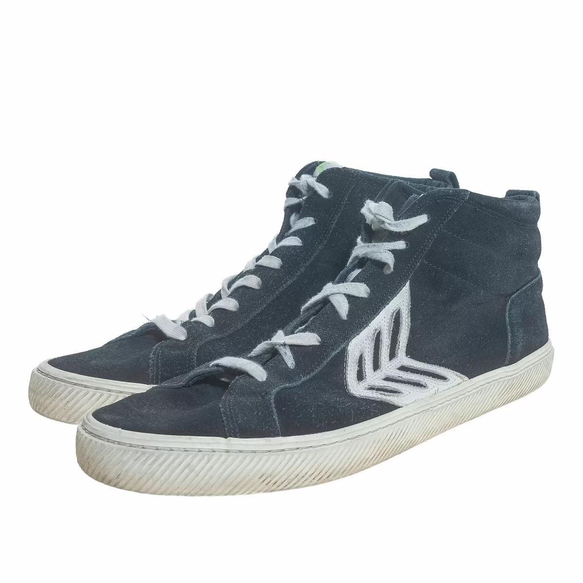 13Black/White