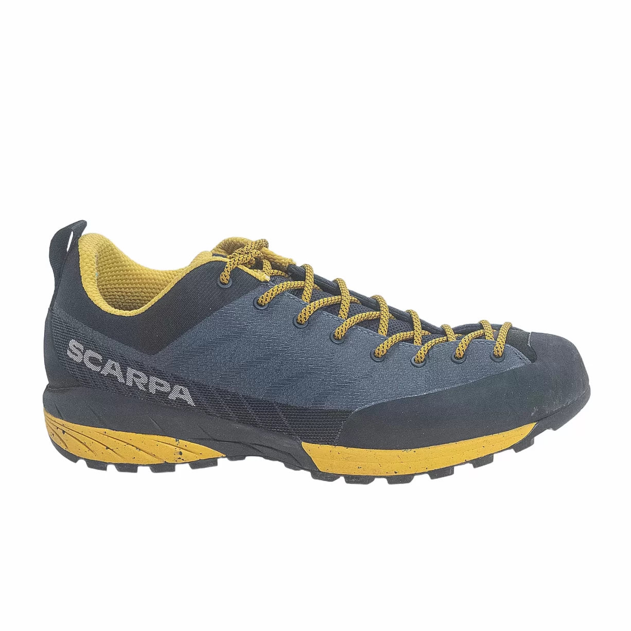 EU-44Black/Yellow