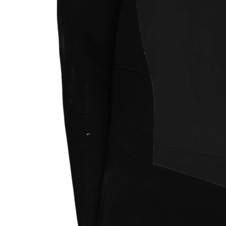 16Black