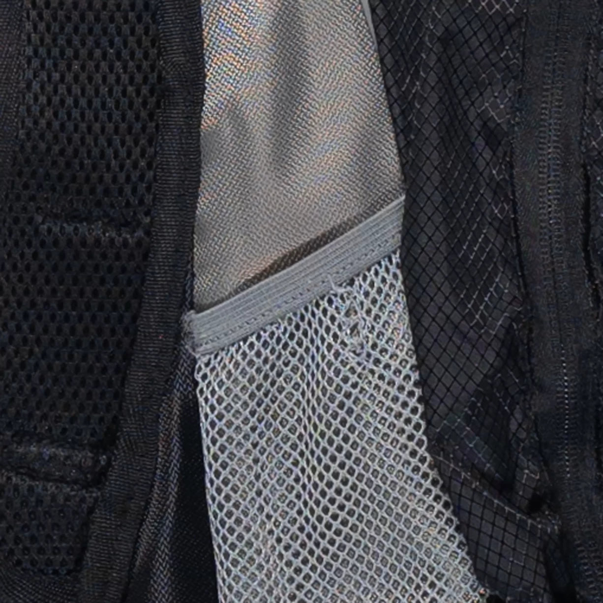 3 LBlack/ Grey