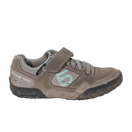 7.5Brown