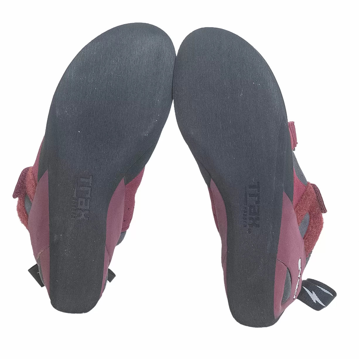 39.0Red/Gray