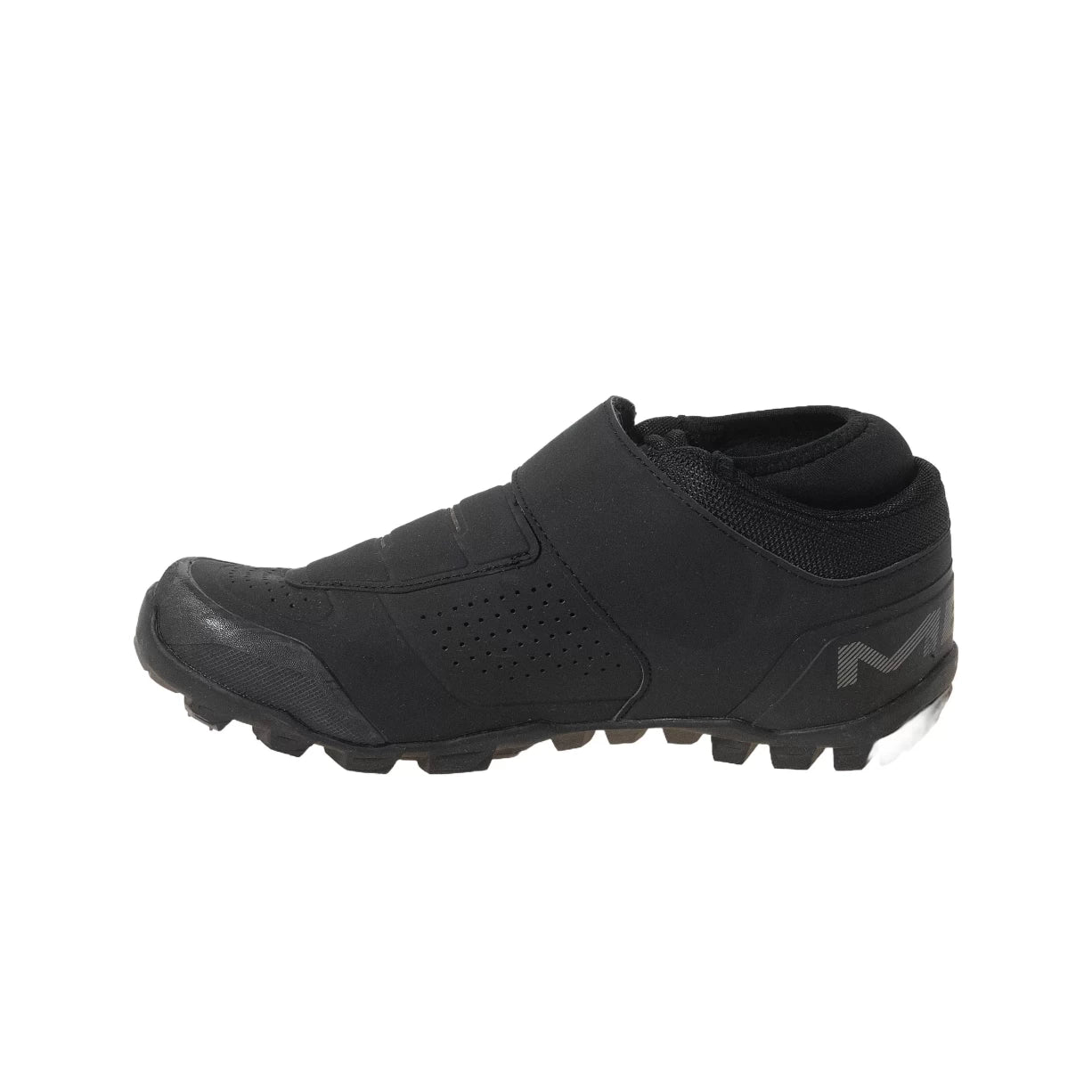 39.0Black
