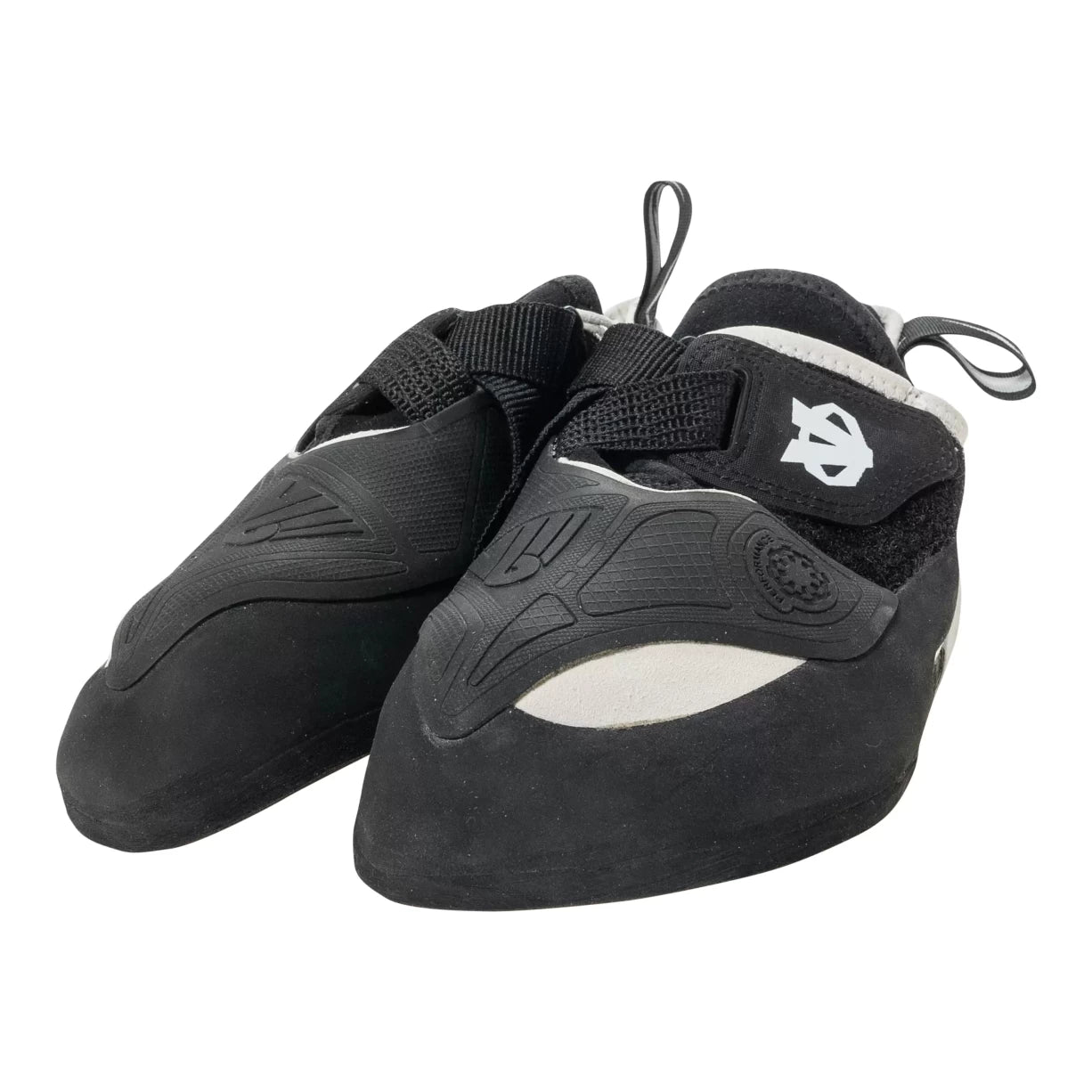 44.0Black/White