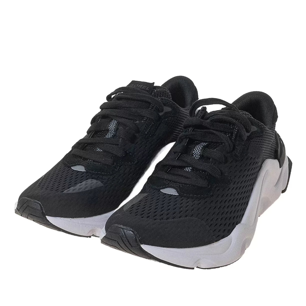 11Black/White
