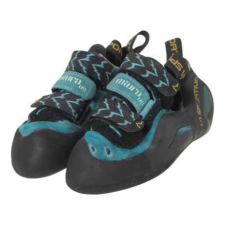 39.0Black/Blue