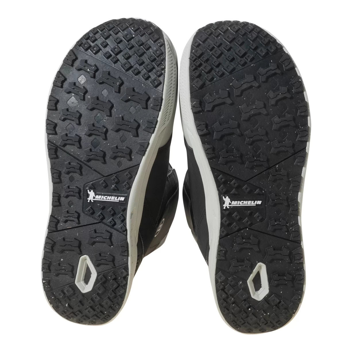 11.5Black/White