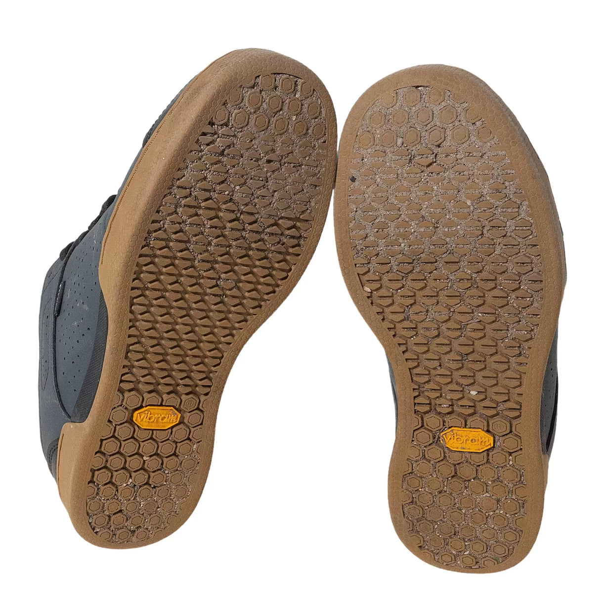 8Black/Brown