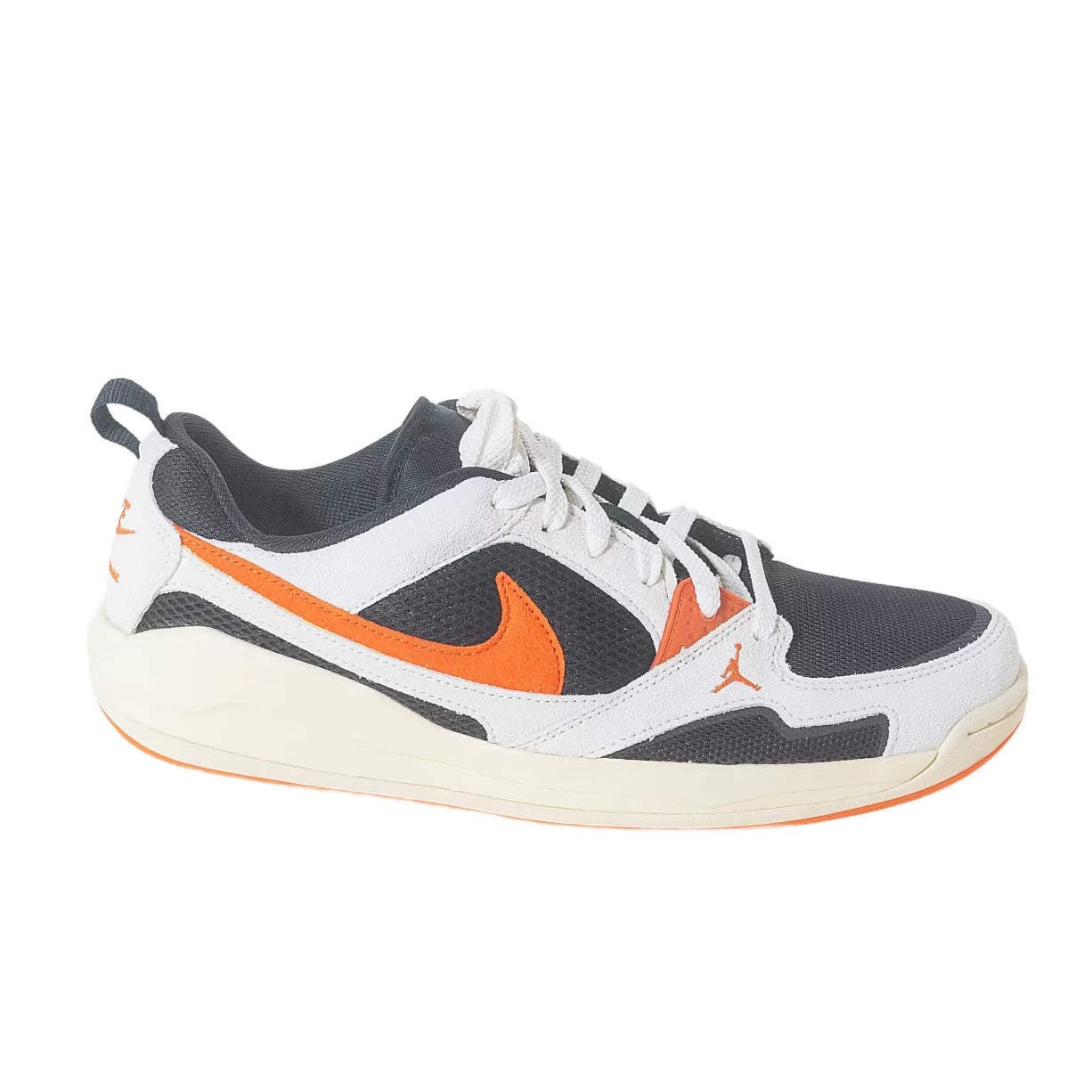 11White/Orange