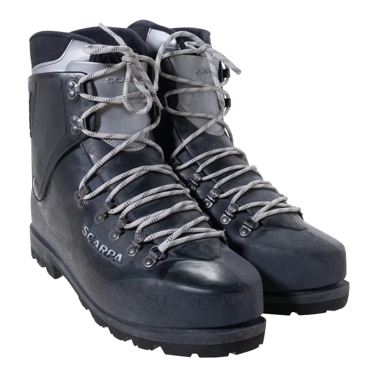 13Black/Grey