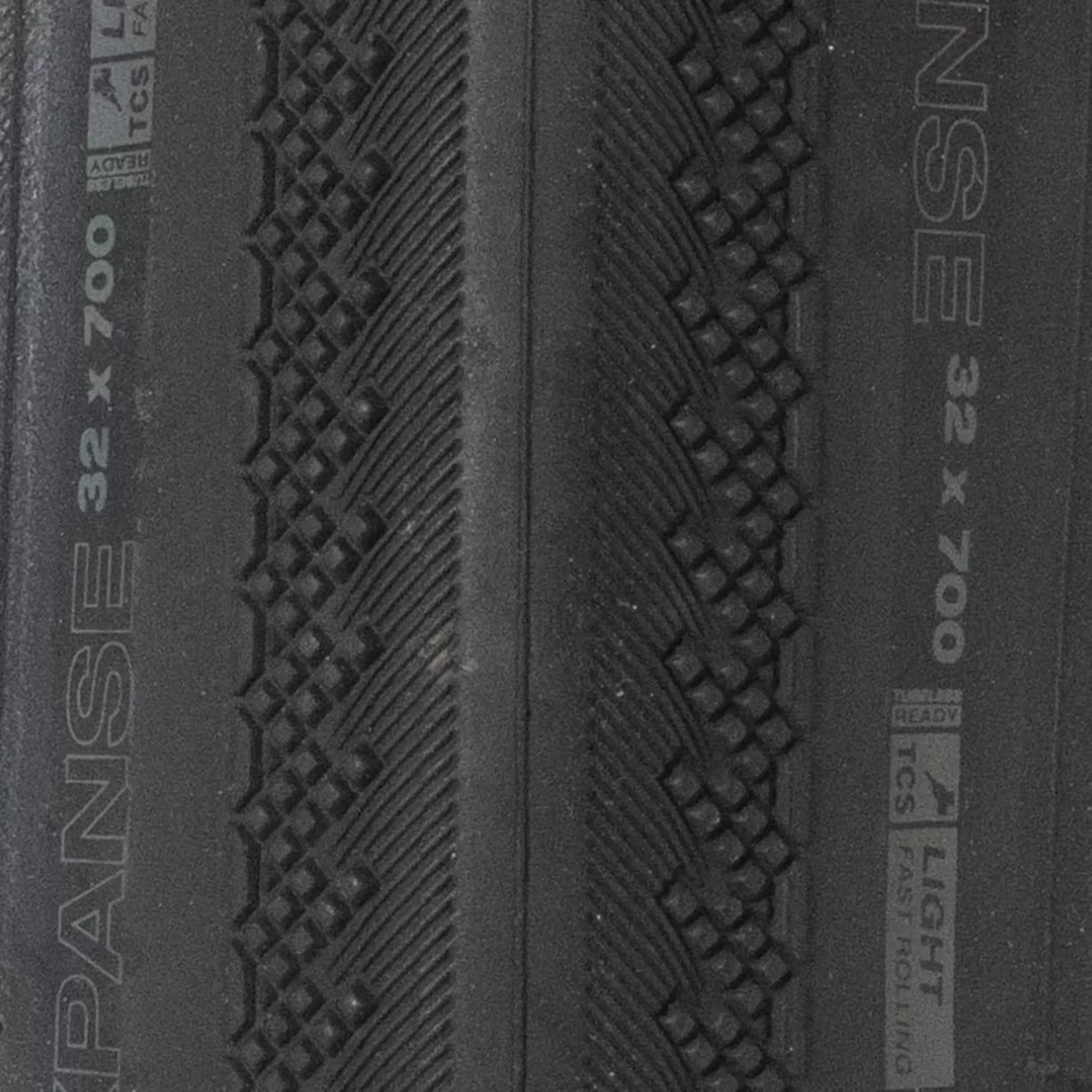 700CBlack