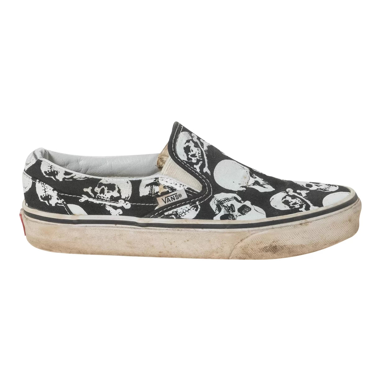 38Black/White