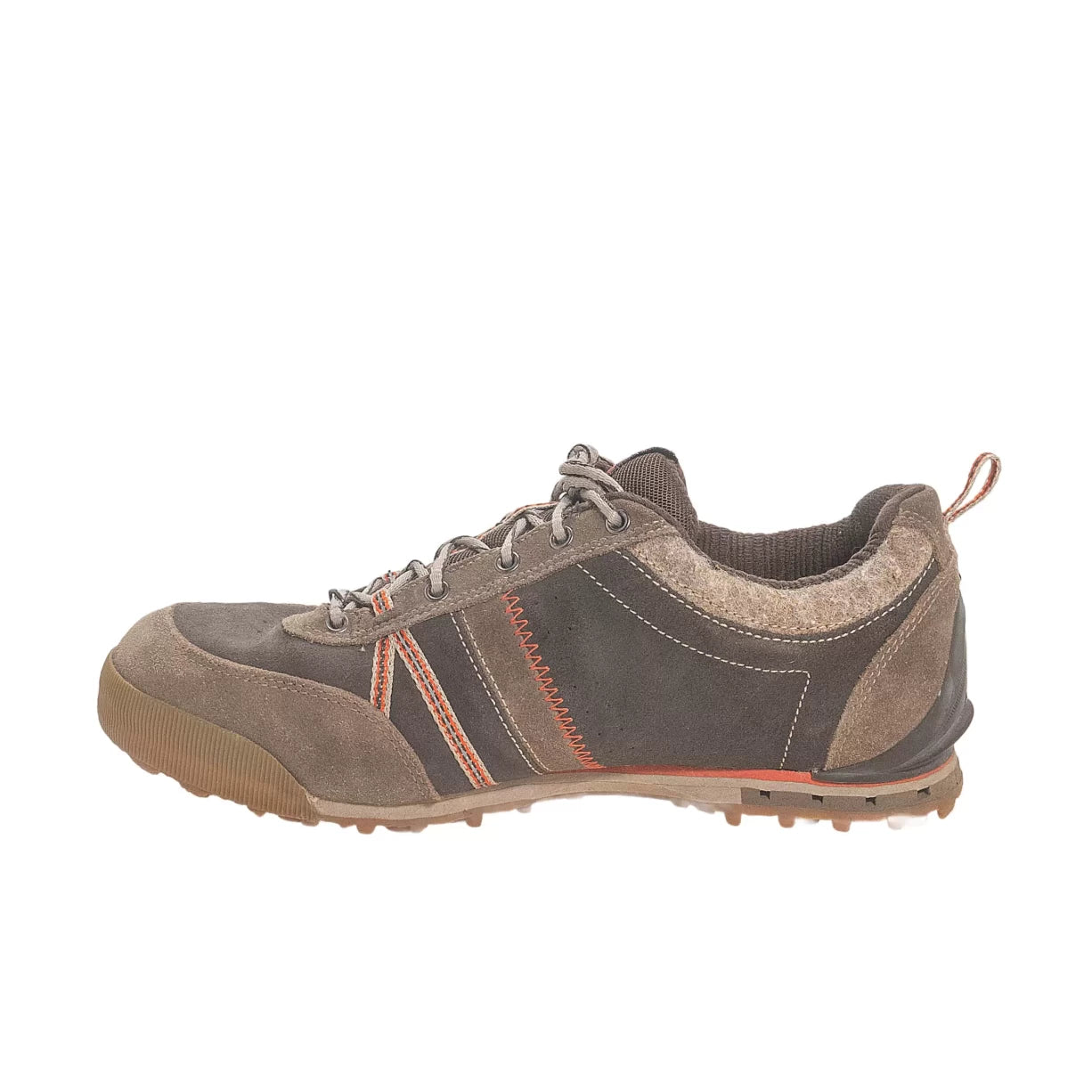 39.0Brown