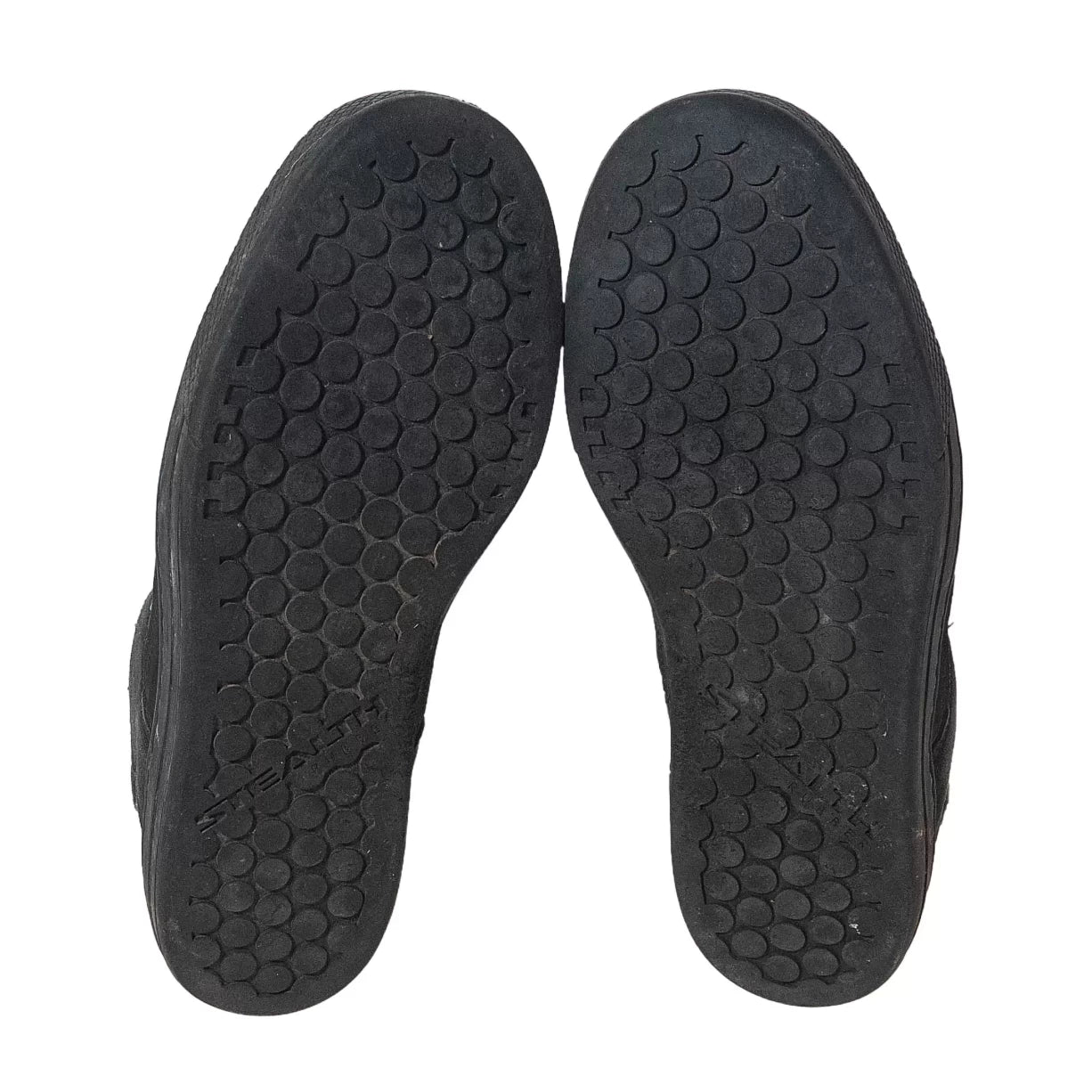 11.5Black