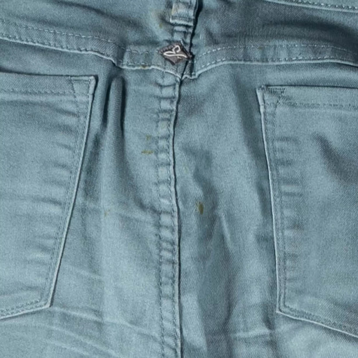 8 / 29Blue Gray