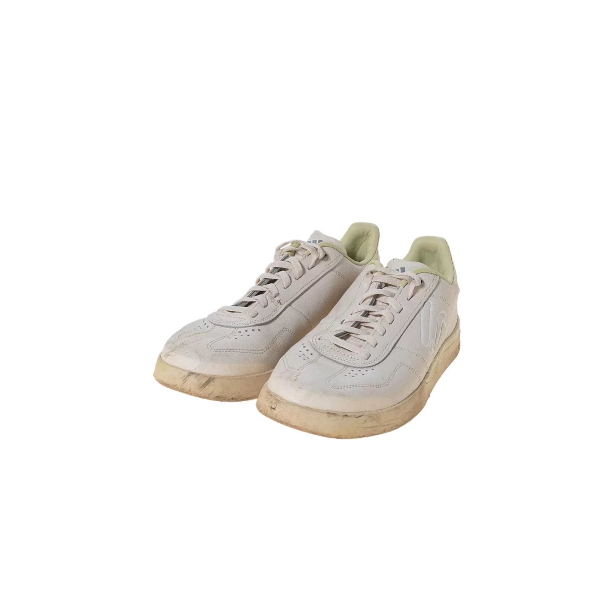 10White