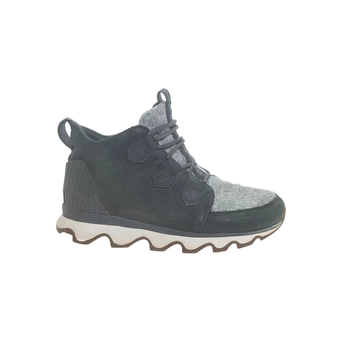 8Black/Gray