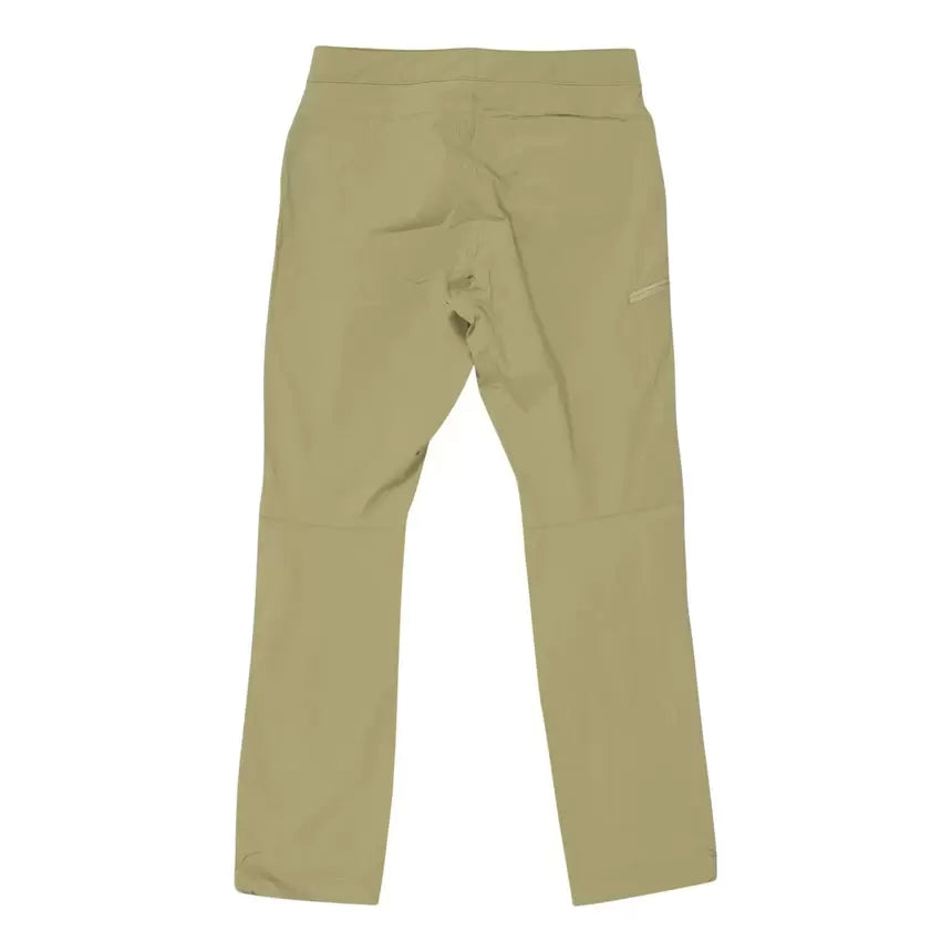 32Cedar Green