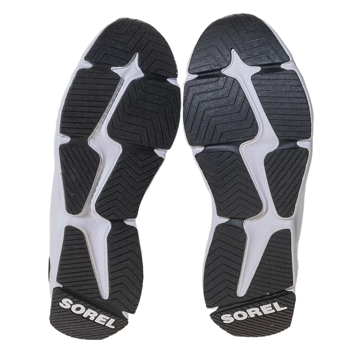 11Black/White