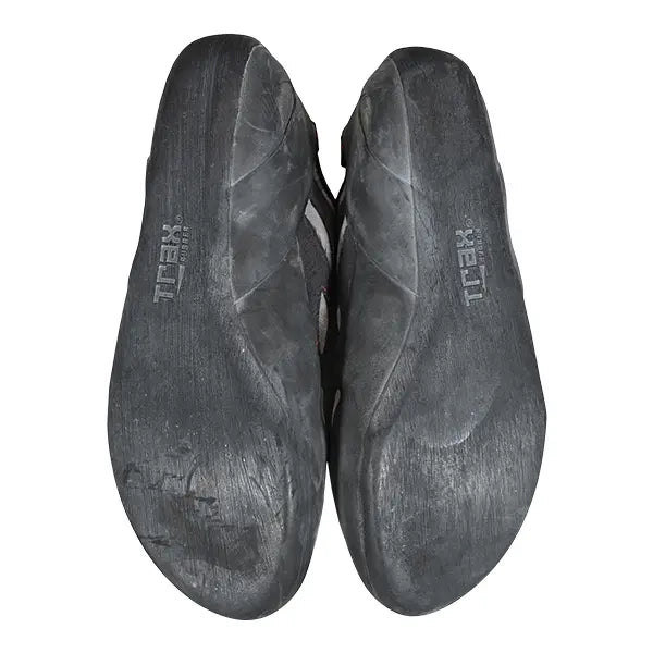 9.5Gray / Black