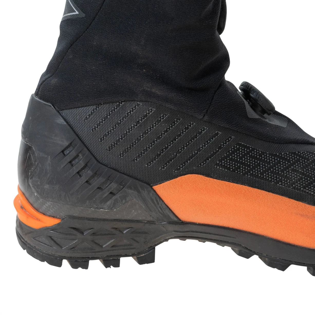 44.0Black/Orange
