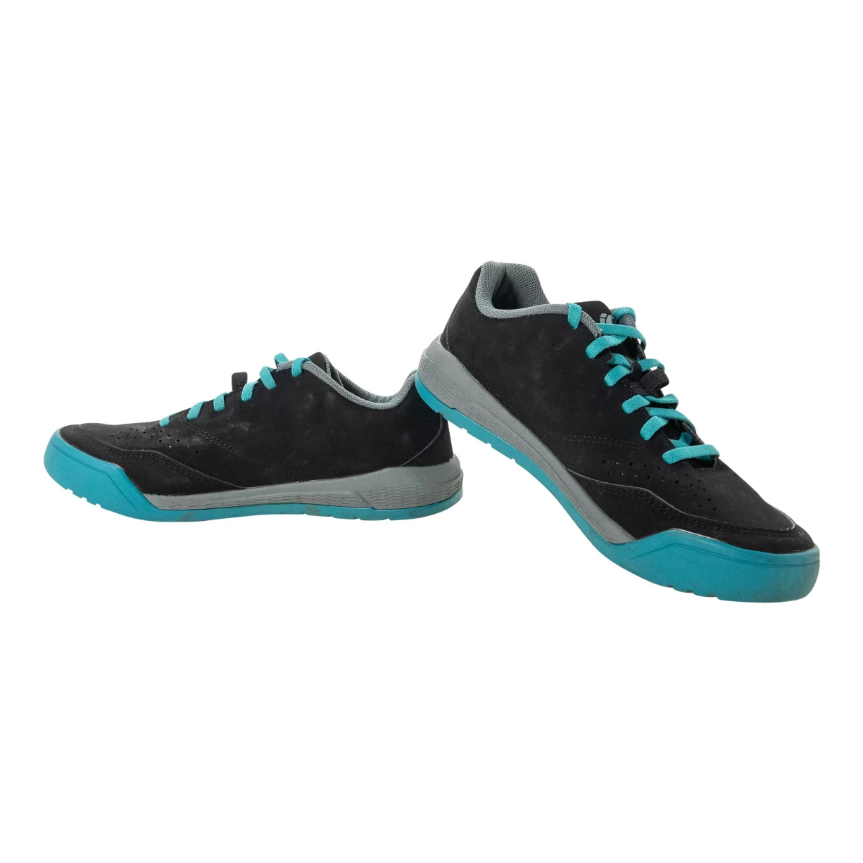 39.0Black/Blue